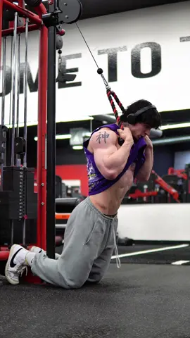 One of my top ab movements and jow to do it. Great as pre-exhaustion 🔥 #fypage #fypシ゚viral #abs #biceps #toji #tojifushiguro #jjk #jujutsukaisen #jujutsukaisencosplay #fitnessmotivation #viral #viralvideos 