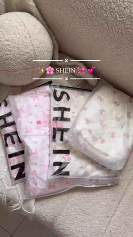 Do you think IG: il_ahlam loves bows?? 🎀😍🎀 Well we can't get enough, either! 😏 #SHEIN #SHEINstyle #SHEINhaul #SHEINForAll #OOTD #fashion #chic