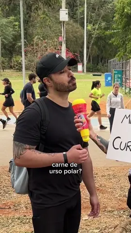 juro que não comi um urso polar 😬 #humor #curiosidades #entrevista #humortiktok #viral 
