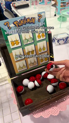 hopping on this trend bedore it dies💀 #SmallBusiness #vendor #convention #earrings #anime #foryou 