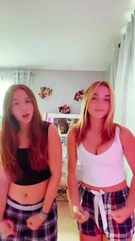 i smacked her #fyp #dance 