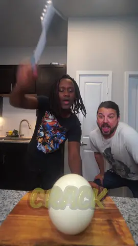 Ostrich Egg Boil Fail w/ 10kmartinn #satisfying #tiktokfood #fail 
