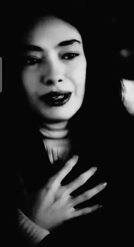 انا بتمنى بعد عن كل الناس#💔🥀#🖤🥀#😔💔  #🎭 #💔#💔💔 #karasevda #neslihanatagul #burakoz #civit#civit#rekomendasifilm #burakozcivit#turkeytiktok @♡لولو  𝙇𝙤𝙇𝙤❥✿🥀 @♡لولو  𝙇𝙤𝙇𝙤❥✿🥀 