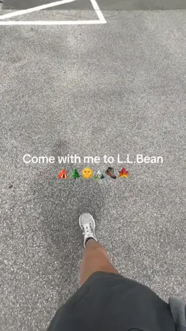 my best trip to L.L.bean!🍁🏔️🥾🌲 #llbean #onthisday #granolagirl #haul #granolagirlaesthetic #fall #sustainablefashion #maine #fallootd #lastsummer #noahkahan #Sustainability #bangormaine #roadtrip #travel #vanlife 