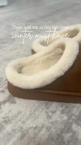 If you still see the orange cart grab yours before they’re gone! such good quality platflorm slipper / shoe! so freaking cute & keeps your toes warm ✨❄️ #autumnvibes #autumnaesthetic #autumnfashion #autumnshoes #platformshoes #platforms #platformslippers #slippershoes #slippers #winterfashion #wintervibes❄🥶 #wintervibes #winterootd #wintershoes 