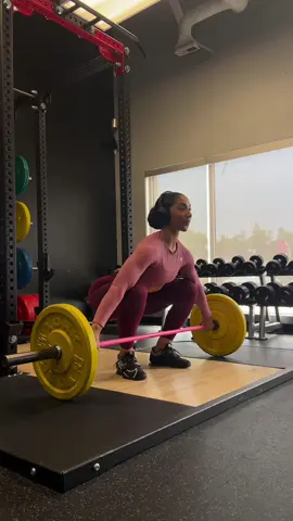 Can’t wait to see where i’ll be in a year from now🥹 #fyp #olympiclifting #transformation #Fitness 