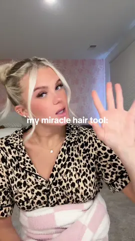 This actually saved my life this morning @TYMO BEAUTY US #tymobeauty #tymoring #hairtools #hairstraightenerbrush #tymoring #curlyhairtools #hairtools tymo ring hair straightning brush how to straighten your hair quickly