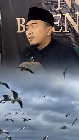 Semoga Bermanfaat#bissmillahirrahmanirrahim #assalamualaikum #ustadzirfanrizkihaas #motivation #musabahdiri #kajianislam #dakwah_islam #fypシ゚viral #fypage 
