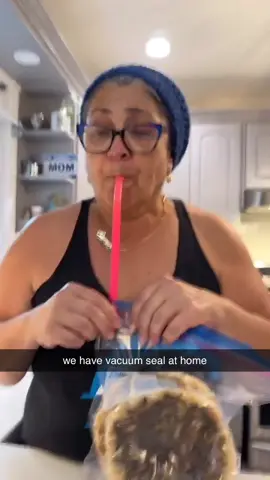 Ingenuity👌🏽 #foryoupage #foryou #funny #vacuumseal #DIY #fyp #workfromhome #ArabTikTok 
