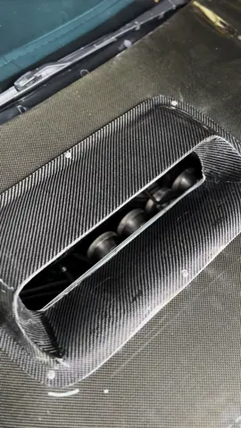 CF Hood scoop installed #eghatchback #hondacivic #vtec #tropangeg #jdmundergroundph #jdmcarsoftiktok #itb #legendsofthe90s #hcp #constantracing #fyp #foryoupage #fypシ #foryou 