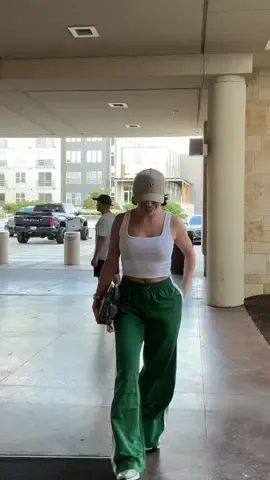 Outfit of today  #OOTD #outfit #outfitinspo #trackies #trackpants #trackpantsoutfit #truckerhat #truckerstyle #styleinspo #whattowear #howtostyle #green 