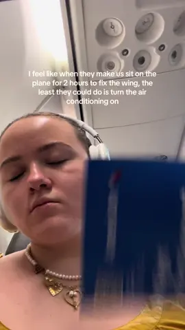 It is so hot in the metal tube #plane #flying #travel #americanairlines #airplane 