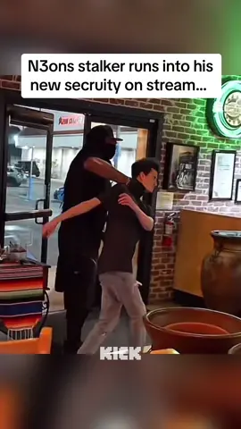 N3ons stalker runs into his new secruity on stream...   #n3on #n3onclips #fousey #fouseytube #kick 