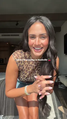 What im wearing in Nashville! #nashville #OOTD #casualoutfits #effortlesschic #outfitideas #outfitinspo #whatiwore #westernfashion #easyoutfits 