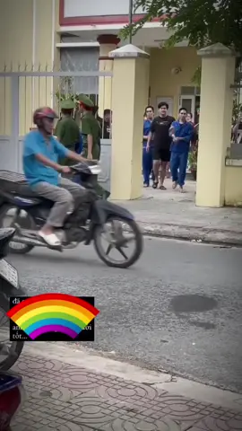 cố gắng mà làm người tốt nha em...  #xh 