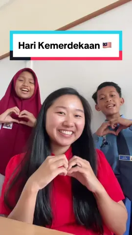 Selamat menyambut Hari Kemerdekaan Malaysia yang ke-67 ! 🇲🇾 Kita anak Malaysia, kita sayang Malaysia! 🫰🏻🫰🏻 #merdeka #harimerdeka #bahasacina #jombelajarbahasacina #anakMalaysia #negarakumalaysia 