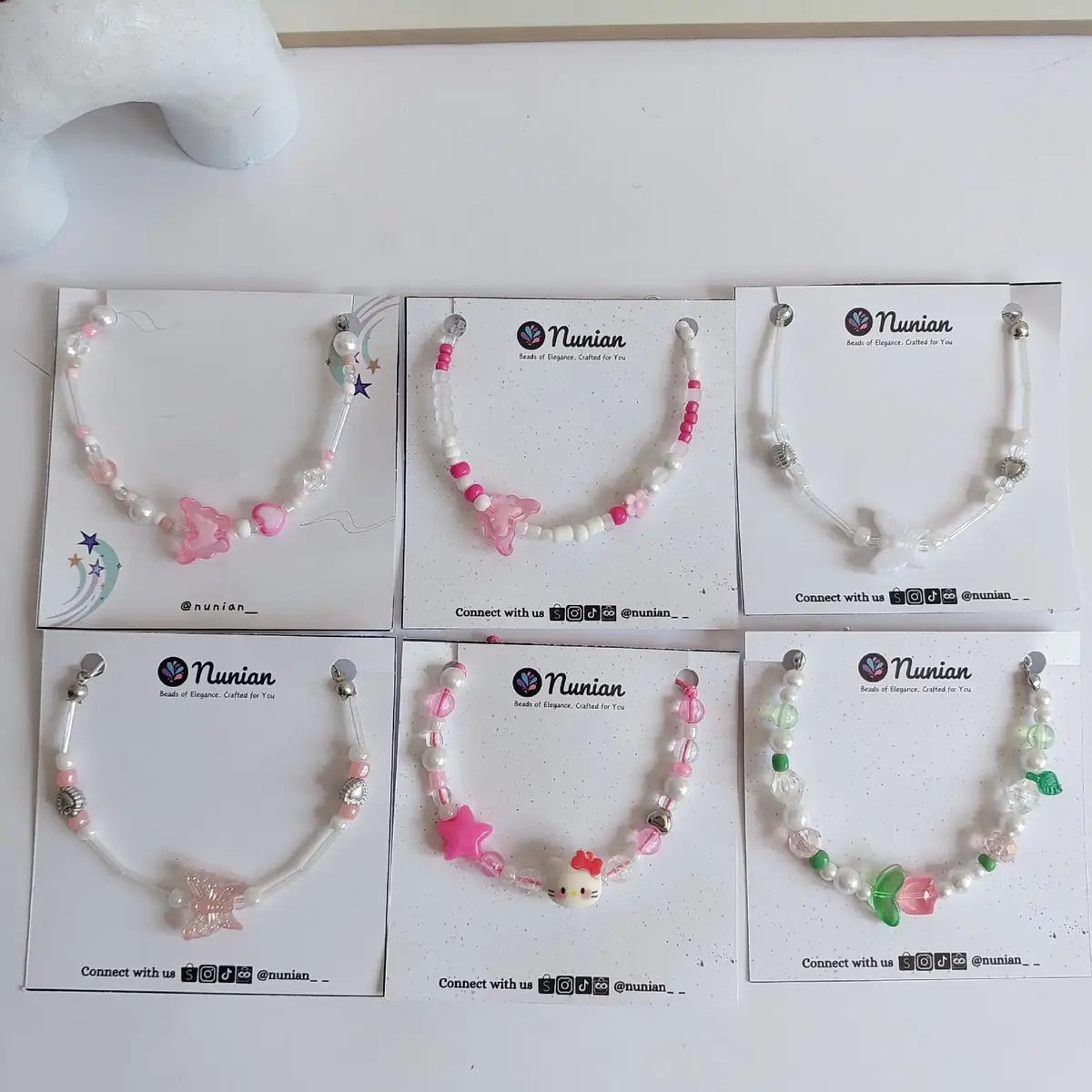 Mulai 4rb-an udah bisa dapet gelang cantik ini. Yuk cek, sebelum biaya layanan makin gede nih 💅✨️ #beads #gelangmanik #beadsbracelet #gelangmurah #gelang 