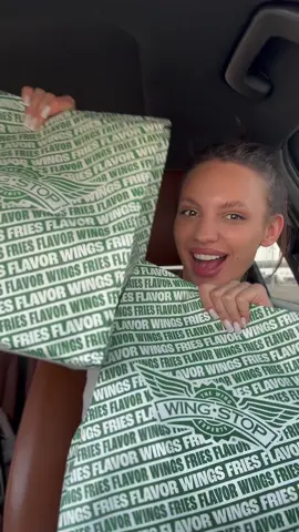 @Wingstop UAE have branches all over UAE🇦🇪  Such a different flavors and sauces 👍 Always fresh , 🤩crispy 💥 amd comfortable package ✔️ Instagram : wingstop.uae