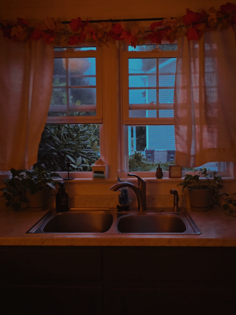 I am slowly falling in love with my kitchen🥹 we've constantly been go go go with our home but it's finally feeling like home🥹 #fypシ゚viral #fypage ##cozyhome #interior #homedecor #cozy #cozycore #cozylittlevlogs #halloween #halloweentok #autumn #fall #kitchen #homeowners #faith #headlesshorseman #trending #viral 