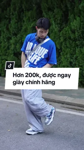 Giày chất lượng giá hssv của các ông đây #viral #xuhuong #trending #giay #giaythethao #giaysneaker #secondsunday #localbrand #fyp #fashion #giaychinhhang 