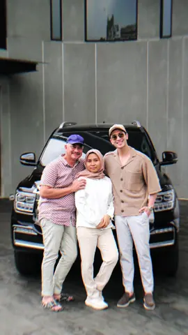 Senangnya melihat bunda dan papa bahagia…