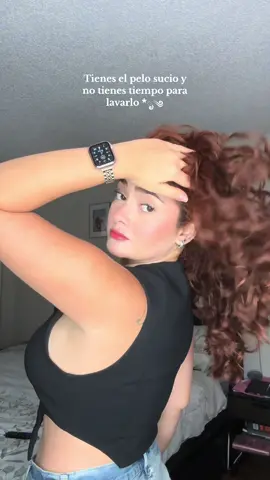 ¿Que peinado te haces cuando no puedes lavarte el cabello? Yo soy team slick bun o slick pony✨ (aún que cualquier otro peinado también me puede salvar🤫) Wax stick @bedheadbytigi  Frizz Tamer @GarnierUSA @Garnier  Spray @curlsmith_official