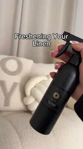 Give your linens a luxurious upgrade with a spritz of Oud Arabia 🌿✨ This scent isn’t just about freshness—it’s a sensory journey to exotic lands, blending rich oud with spicy, mysterious notes. Perfect for sparking creativity and keeping your space feeling vibrant and energized.  #oudarabia #linenfresh #scentjourney #homefragrance #oud #nuhr #nuhrhome 