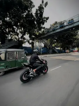 The comeback is personal ❤️‍🩹#foryou #foryoupage #trend #wheneverwherever #r15v3 #CapCut #shanzidrabby9 