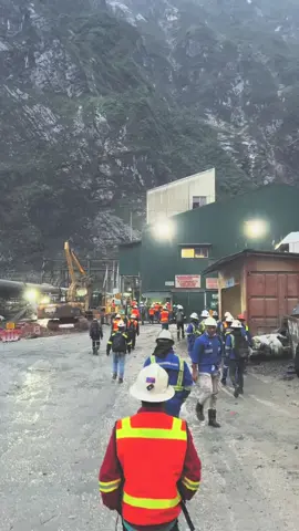 Penerimaan Pegawai Baru PT FREEPORT INDONESIA Syarat-Syarat : 1. Pria - Wanita 2. 18 - 40 th 3. Gaji perbulan Rp 10 juta - Rp 30 juta     4.  SMA.SMK.Sederajat Posisi : 1. Environment Engineer 2. Superintendent, Metallurgical and Process Engineering 3. Superintendent, Production Accounting & Forecasting 4. Superintendent, Analytical Laboratory 5. Dan 4 posisi lainnya Fasilitas:  1. Lembur 2. Seragam 3. Kartap 4. Makan 5. Bpjs Pendaftaran Disini Gratis Yah Tidak Dipungut Biaya. untuk info dan pendaftaran silahkan klik link di bio  #sederajat #pencarikerja #kerja #lokerjakarta #viral #lowonganpekerjaan #tiktok #lowonganpekerjaan #mahasiswa #smk #mahasiswaindonesia #sarjana #sma #lowongankerja2024 #bumn #ikn #sumaterabarat #bekasi #lokerbekasi #artis #tiktok #viralvideo #viral #viraltiktok #virall #jodoh #honor #mahasiswa #film #dandut 