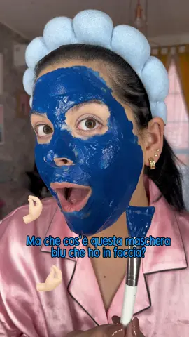 ✨POLVERE DI NILA ✨ Ma che cos’è?  Uno scrigno di proprietà cosmetiche: schiarisce la pelle, la rende liscia e morbida.  La conoscevi? L’hai mai usata? 🥶🫐 #polveredinila #nila #nilapowder #indigo #skincare #skincareroutine #skincaretips #facemask #bluemask #mascherablu 