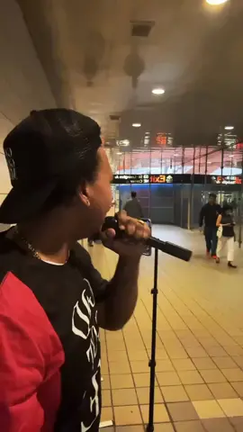 Familia feliz viernes me enorgullece poder presentarles mi propuesta Ya no es lo mismo , disponible en todas las plataformas musicales disfruten y compartan nos vemos esta koche en new roshelle ! #LIVEhighlights #TikTokLIVE #LIVE #fyp #nyc 