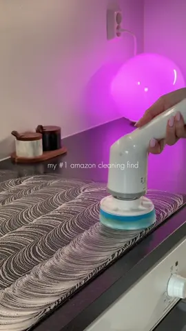 the best amazon cleaning tool ever 🤌🏼 link in my bio 🫧 you can clean so many places at home with this electric cleaning brush, for example: • stovetops • ovens • sinks • countertops • bathtubs and showers • tiles and grout • glass doors and windows #amazonfinds #musthaves #cleaningtools #cleaningtips  #CleanTok #satisfyingcleans #cleaningmotivation #cleanhome #cleaningroutine #cleaningaccount #cleaning 