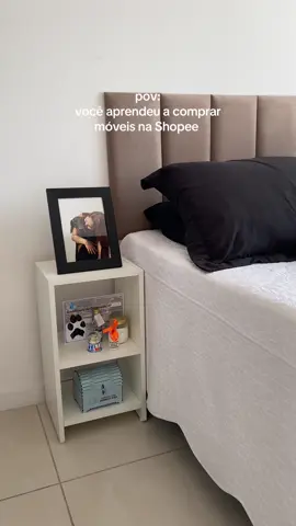 Amei minha mesinha de cabeceira nova da shopee 🤍 e o melhor: ja vem montada ❤️ #shopee #shopeehaul #compras #enxovaldecasanova #dicas #casanova #fyp #foryou #pov #comprasshopee 