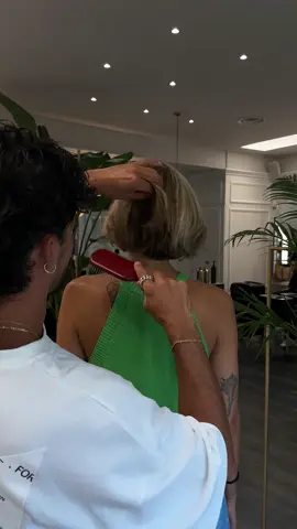 Made with love 💘😍 ✂️ #haircut #bob #hairvideos #trend #cut #tiktok #milan #Love 