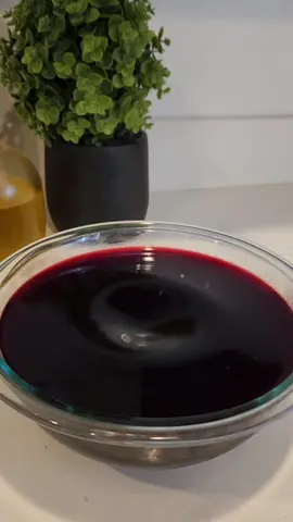 Trying to add more collagen to my diet 😅🫶🏼 Gelatina de Jamaica/Hibiscus jello 🌺 #health #lifesgood #fypシ゚viral #foryou #viral #fy #Gelatina #Jamaica #skin 