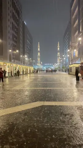 مطر المدينة  المسجد النبوي #المدينة #اكسبلورexplore #امطاراليوم #مطر 