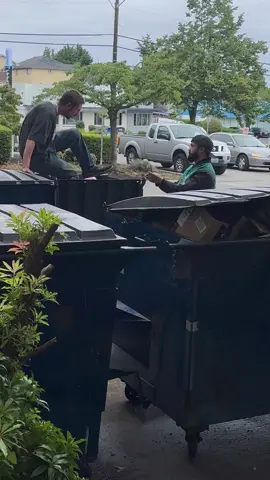 “You showed me that you cared” 😭❤️ (L1NK IN B1O TO DONAT3) #bekind #money #seattle #travel #homeless 