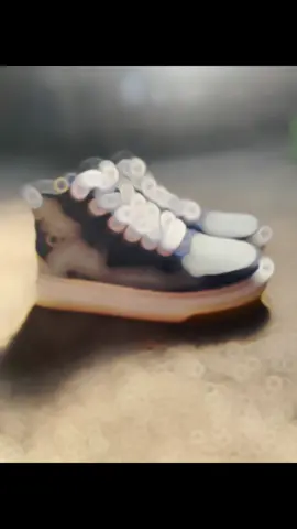 RODESA 💯% ACTITUD!! Nuestro modelo RETRO MEZCLILLA! $65.000💰 Son únicas , exclusivas y hechas a mano. Confeccionadas en mezclilla azul y ploma, interior textil térmico y plantillas acolchadas y forradas en badana. Caña de 9cm, con ojetillos metálicos niquelados y cordones blancos. Planta bicolor de pvc expansivo blanco café. Numeración desde 34 al 44. Muy estilosas y comodas