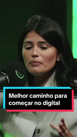 Você sabe qual a melhor maneira de começar no marketing digital? Quem contou pra gente foi a @isavieiraelias lá no Kiwicast #311 O link para você ver o episódio completo está na bio do nosso Instagram.