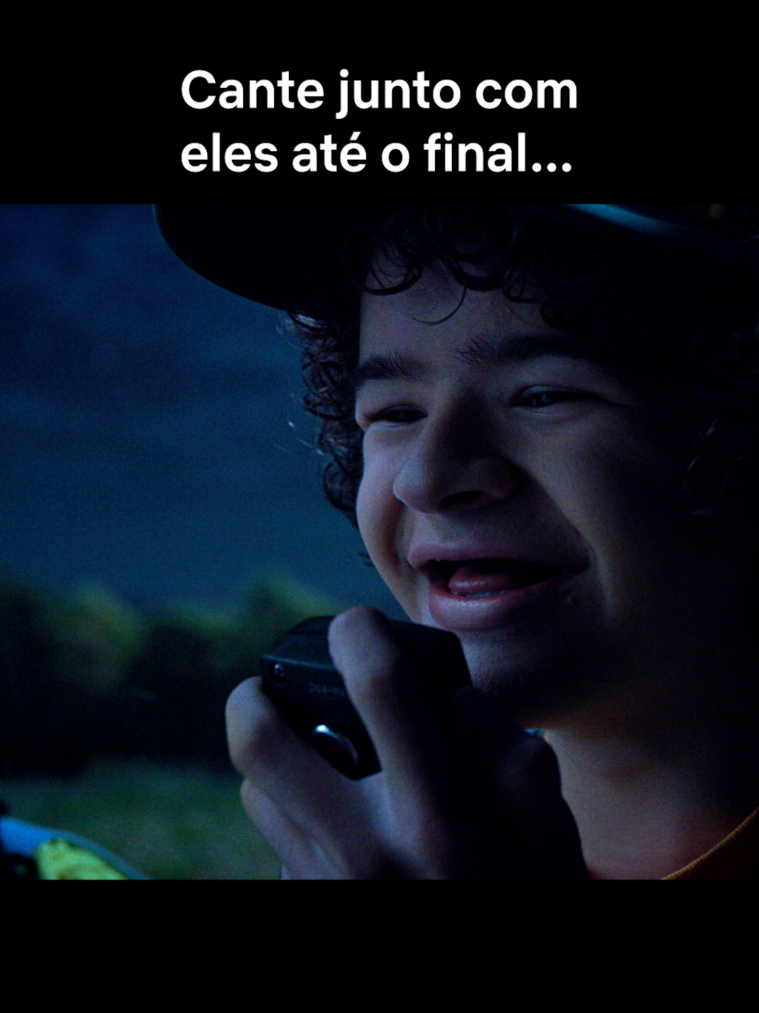Impossível não cantar junto. 🥺🤏 #strangerthings #hawkins #strangerthings3 #neverendingstory #dustin #Netflix #NetflixBrasil #tiktokmefezassistir