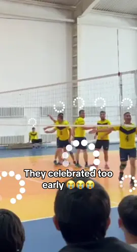 😂😂😂 (via @Amir Zhanuzakovich) #volleyball #fail 