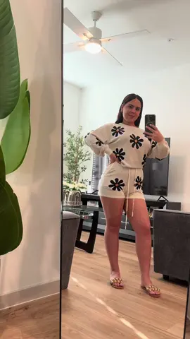 Hermoso conjunto de dos piezas. #women #WomenOfTikTok #style #clothes #clotheshaul #haul #girl #girls #fashion #fashiontiktok #girlclothes #ekouaer #ekouaerhaul #set #viral #favorite #buy #tiktokshop #review #model #models #modeling #modelingagency #outfit #outfitinspo #outfitideas #outfits #outfitinspiration #fyp #foryou #foryoupage #fypシ゚viral #videoviral #fashiongirl 