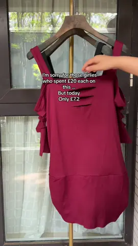 #Womens #tiktokmademebuyit #spotlight #shirt #cutout 