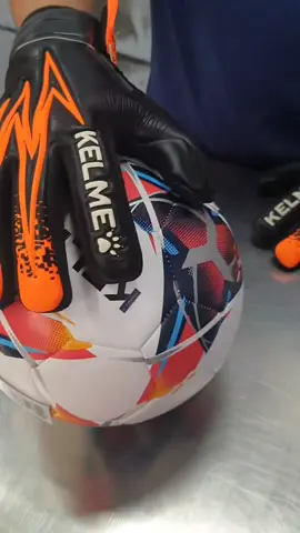 RESTOCKED Sizez 7 for green colour and 7 & 8 for orange colour. Looking for high quality Professional Grade goalkeeper gloves?  Made from high quality grippy latex that provide the grip you need to perform a save.  Strategic Rubber pads that helps the durability to endure various training sessions while providing 100% protection.  As well as 360, degree locking Velcro system to keep the perfect fit feel for the game! Train harder, longer and achieve your goal as the best goalkeeper! Price: $75.50 #fyp #fypシ #bruneifyp #brunei #bruneitiktok #bruneidarussalam #bruneifashion  #fitcheck #bruneifootball #bruneifutsal #bruneirunning #Running #bruneifitness #bruneisports #kelme #kelmebrand #football #futsal 