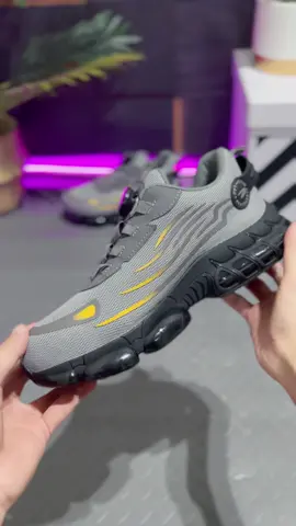 Safety shoes that just look like sneakers! #shoes #steeltoe #steeltoeshoes #safetyshoes #workboots #tiktokmademebuyit #tiktokshop #summerstyle #summerswitch #JulyDeals #tiktokshopbacktoschool #dealsforyoudays