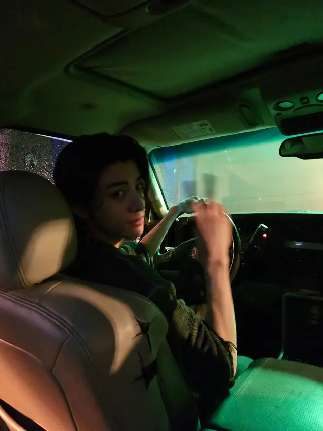 i’m not over these jake’s pictures #jake #jakeedit #simjaeyun #jakesim #enhypen #enhypenedit #bias #fyp 