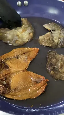 Danggit #almusal #danggit #patakam #pinoybreakfast #filipinofood #filipinobreakfast #tuyo #daing 