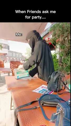 Shudd gareeb 😂#tiktok #fyp #trending #burhan_tv #viral #foryou #unfrezzmyaccount 