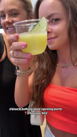 @Vuori Clothing launch party for their new store in Flatiron! Just opened last week - soft fabric, great fit, and special discount for instructors🫶🏼  #nyc #Fitness #activewear #newyork #trainer #workout #workoutfit #party #pilates #pilatesinstructor 