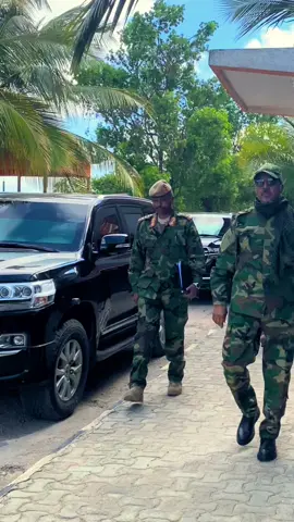 Dalxoreeye Difaaca Dalka #xasansheikh #somalia #nabad #guul #somalitiktok #muqdisho #2024 #villasomalia #khalit_abdull #fyp #duet 